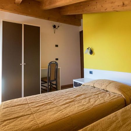 Chalet Kiara - Appartamenti Abar リヴィーニョ エクステリア 写真
