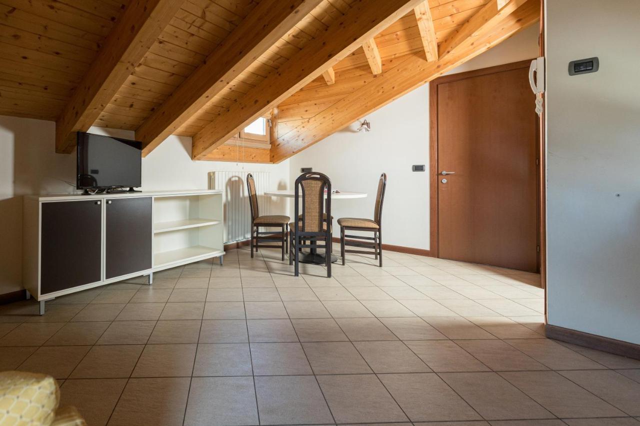 Chalet Kiara - Appartamenti Abar リヴィーニョ エクステリア 写真