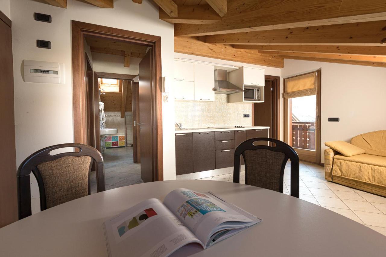 Chalet Kiara - Appartamenti Abar リヴィーニョ エクステリア 写真