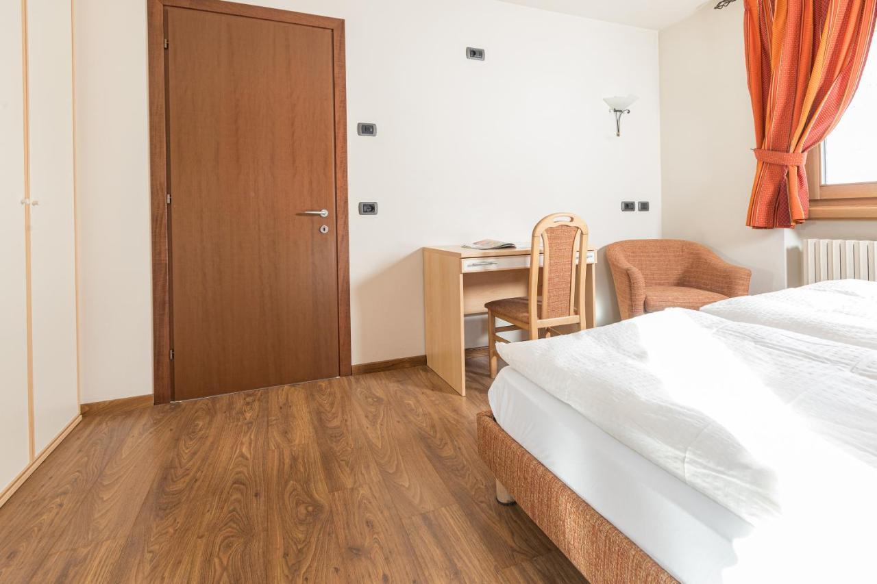 Chalet Kiara - Appartamenti Abar リヴィーニョ エクステリア 写真