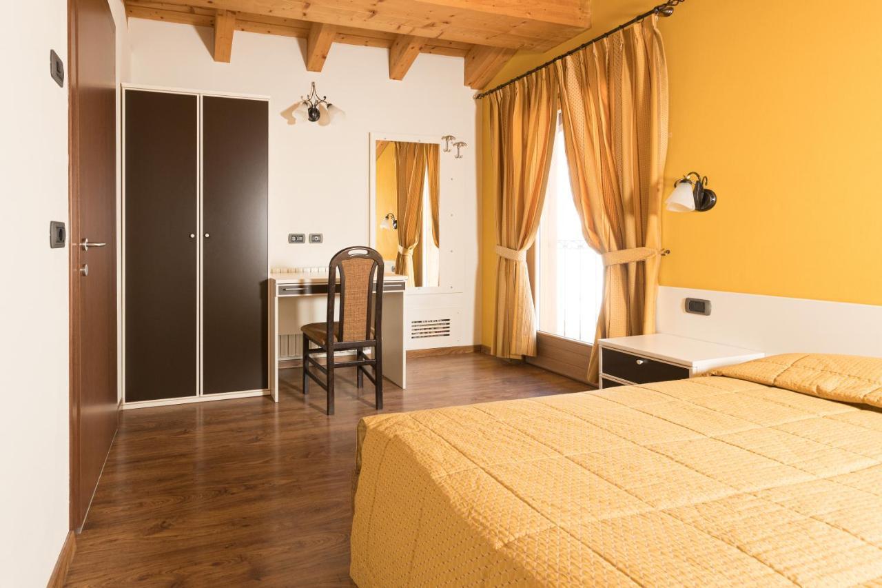 Chalet Kiara - Appartamenti Abar リヴィーニョ エクステリア 写真