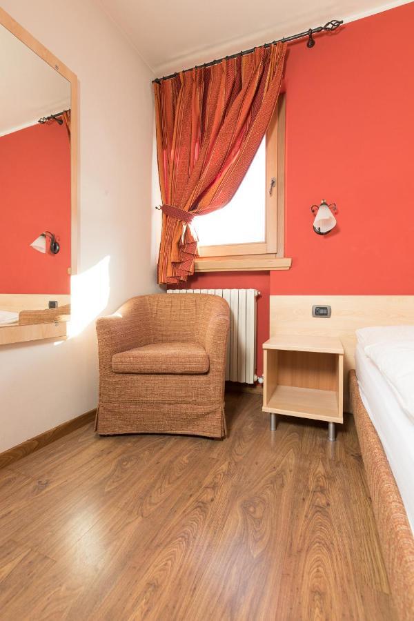 Chalet Kiara - Appartamenti Abar リヴィーニョ エクステリア 写真