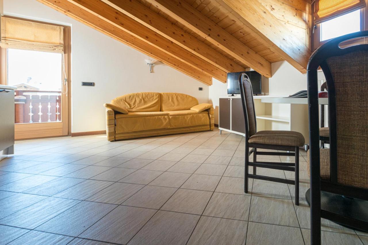 Chalet Kiara - Appartamenti Abar リヴィーニョ エクステリア 写真