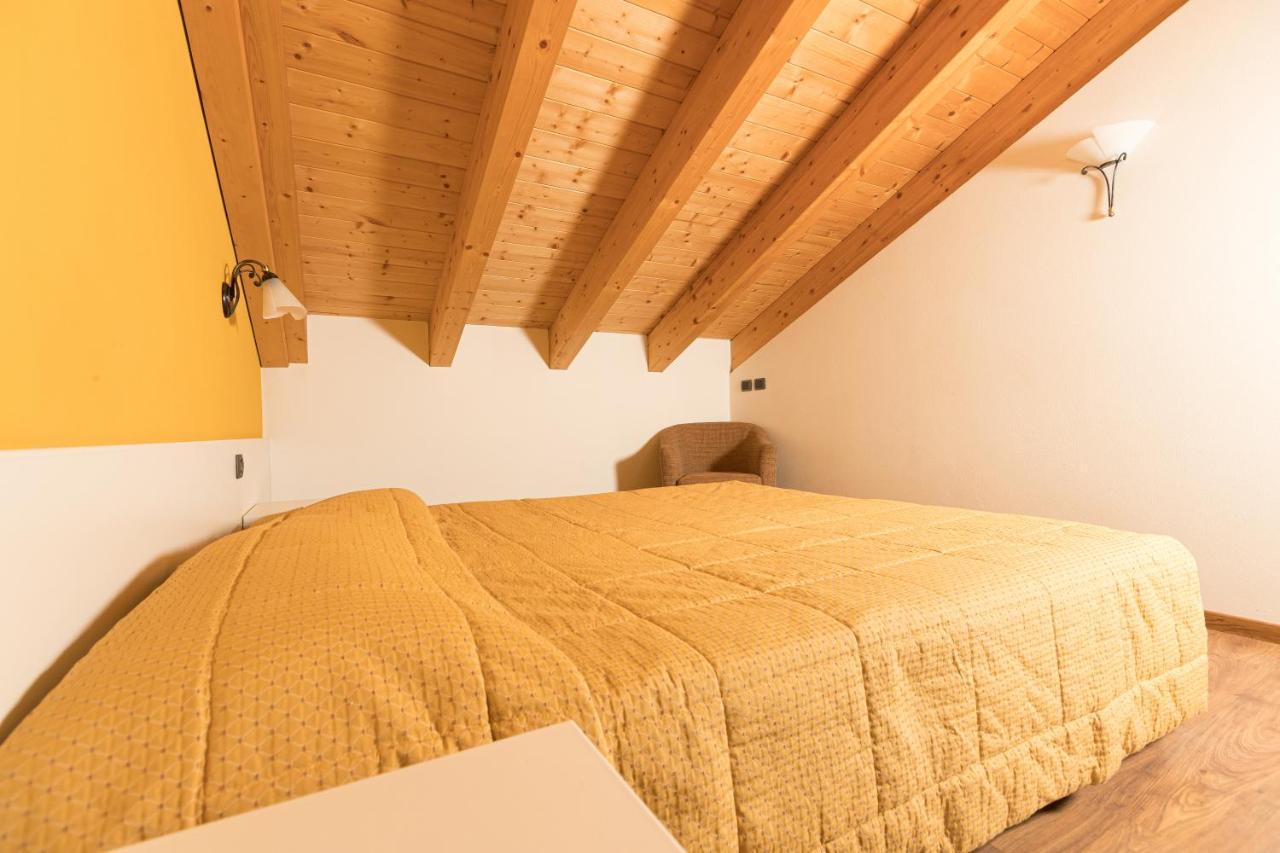 Chalet Kiara - Appartamenti Abar リヴィーニョ エクステリア 写真