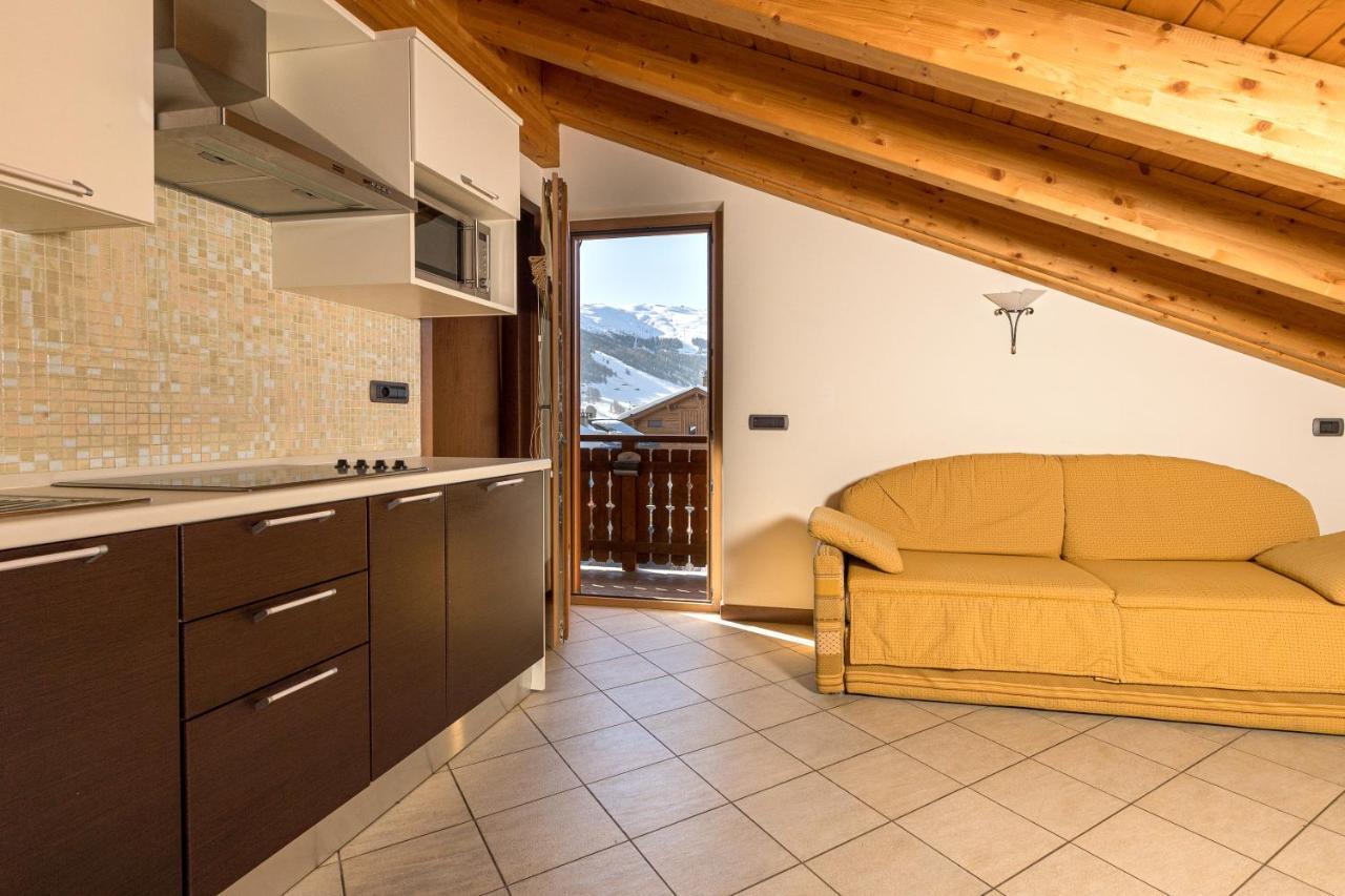 Chalet Kiara - Appartamenti Abar リヴィーニョ エクステリア 写真