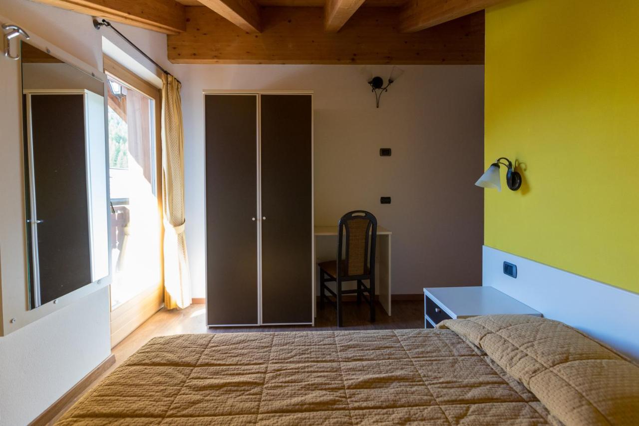 Chalet Kiara - Appartamenti Abar リヴィーニョ エクステリア 写真