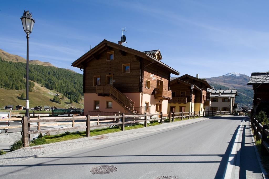 Chalet Kiara - Appartamenti Abar リヴィーニョ エクステリア 写真